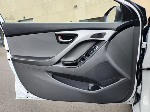 Used 2016 Hyundai Elantra SE FWD image 19