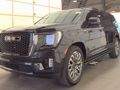 Used 2024 GMC Yukon XL Denali Ultimate AWD/4WD image 2