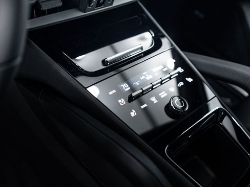 Certified 2026 Porsche Cayenne S image 17