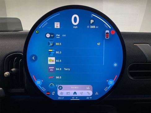 Certified 2025 MINI Cooper 2-Door Hardtop image 16