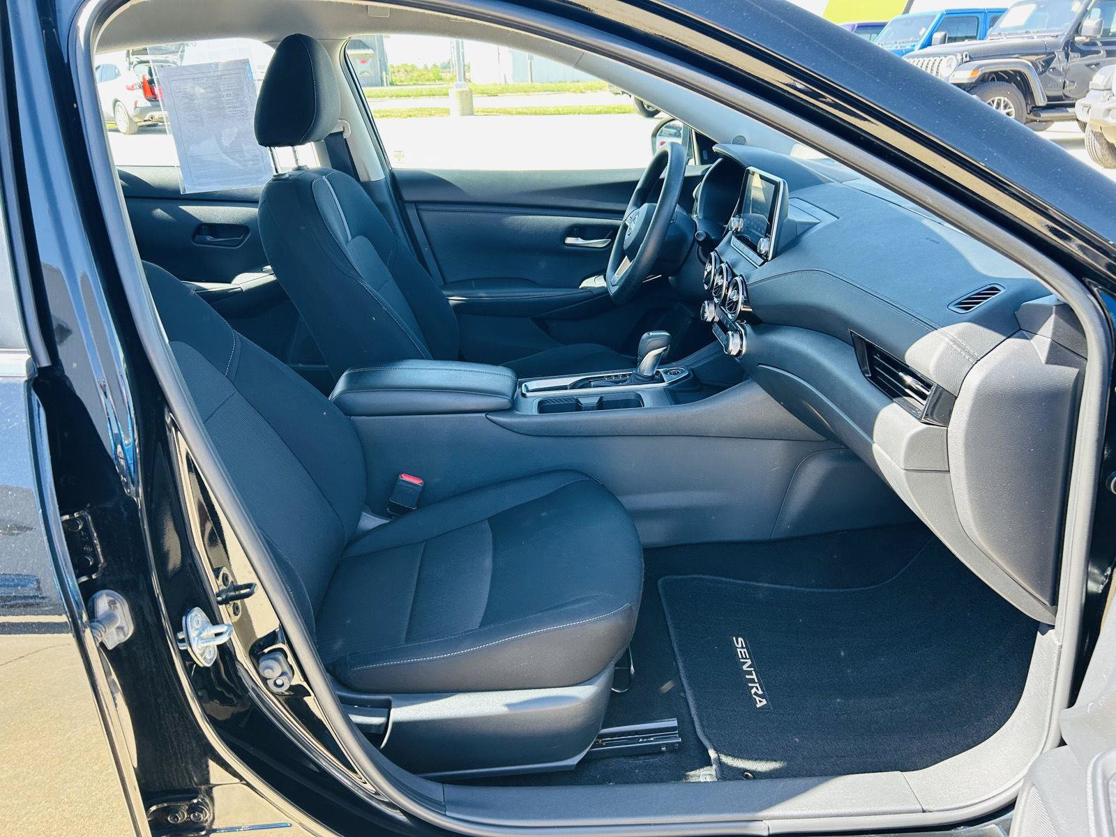 Used 2024 Nissan Sentra SV FWD image 28