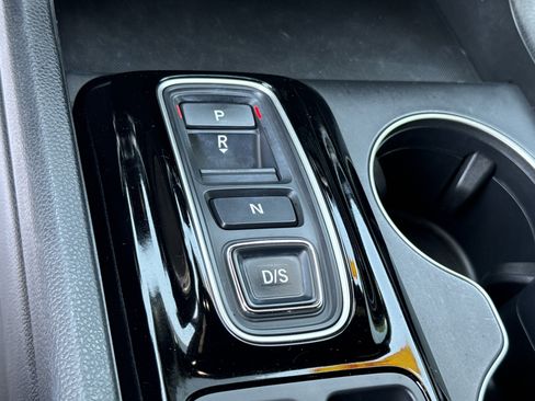 Certified 2025 Honda Pilot Sport image 33