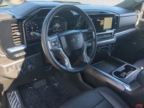 Used 2024 Chevrolet Silverado 2500 LTZ w/ LTZ Plus Package AWD/4WD image 9