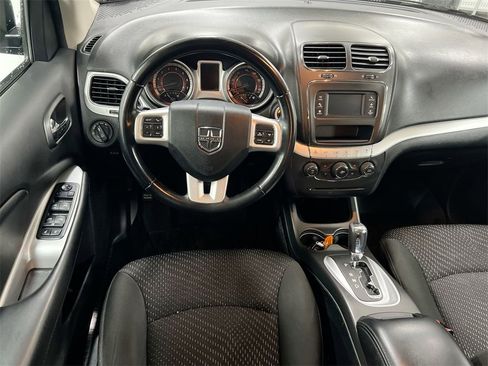 Used 2019 Dodge Journey SE w/ Connectivity Group image 19