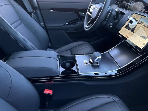 New 2026 Land Rover Range Rover Evoque Dynamic SE AWD/4WD image 16