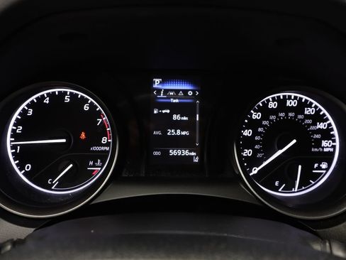 Used 2022 Toyota Camry SE w/ Convenience Package FWD image 27