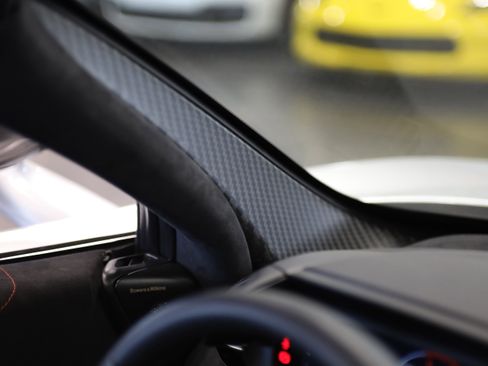 Used 2026 McLaren 750S Spider RWD image 38