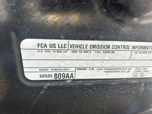 Used 2023 Jeep Wagoneer L Series II AWD/4WD image 9