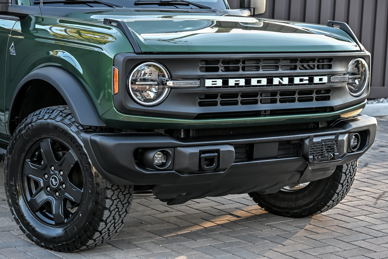 Used 2024 Ford Bronco Black Diamond AWD/4WD image 2