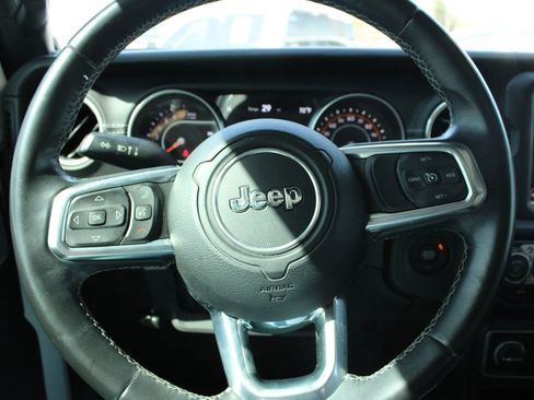 Used 2018 Jeep Wrangler Unlimited Sahara image 20