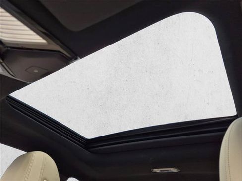 Used 2025 BMW 230i Coupe w/ Convenience Package RWD image 17