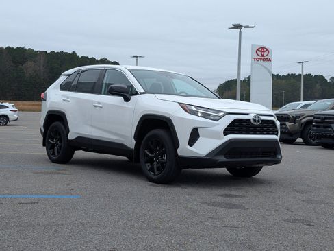 New 2025 Toyota RAV4 LE image 7