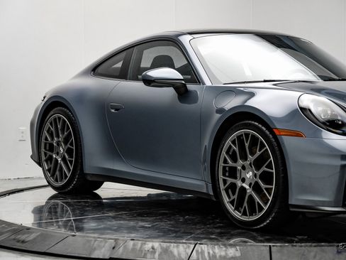 Used 2025 Porsche 911 Carrera image 27