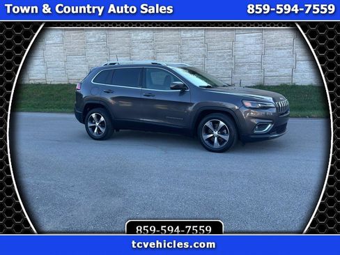 Used 2019 Jeep Cherokee Limited FWD image 1