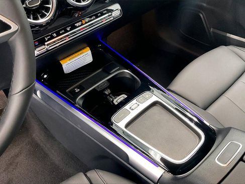 New 2025 Mercedes-Benz GLB 250 4MATIC image 7