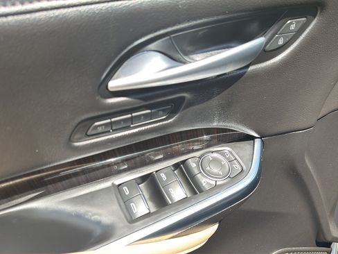 Used 2024 Cadillac XT4 Premium Luxury FWD image 23
