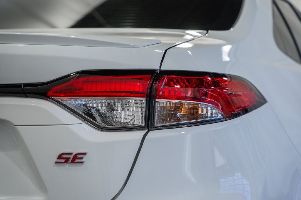 Used 2025 Toyota Corolla SE FWD image 6