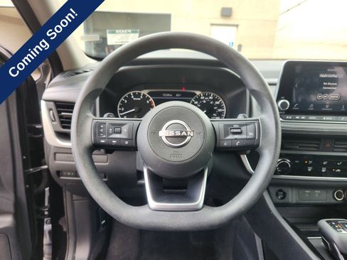 Used 2024 Nissan Rogue S FWD image 14