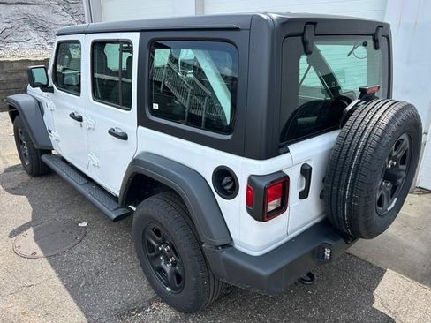 Certified 2025 Jeep Wrangler Unlimited Sport AWD/4WD image 4