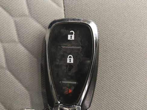 Used 2021 Chevrolet Equinox LT FWD image 32