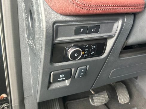 Certified 2024 Ford Expedition Limited image 35