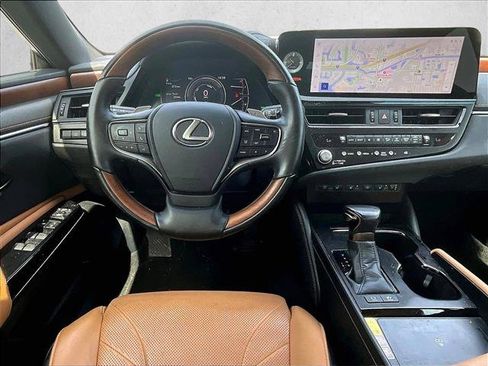 Used 2024 Lexus ES 300h w/ Technology Package FWD image 7