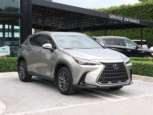 Used 2025 Lexus NX 250 FWD w/ Accessory Package (K3) image 2