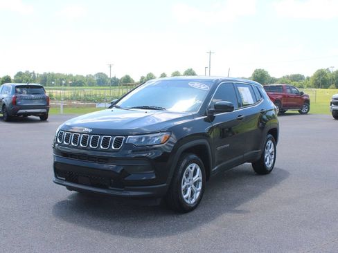 Used 2024 Jeep Compass Sport AWD/4WD image 4