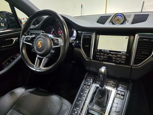 Used 2016 Porsche Macan S image 31
