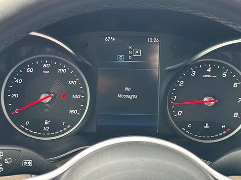 Used 2021 Mercedes-Benz GLC 300 4MATIC image 29
