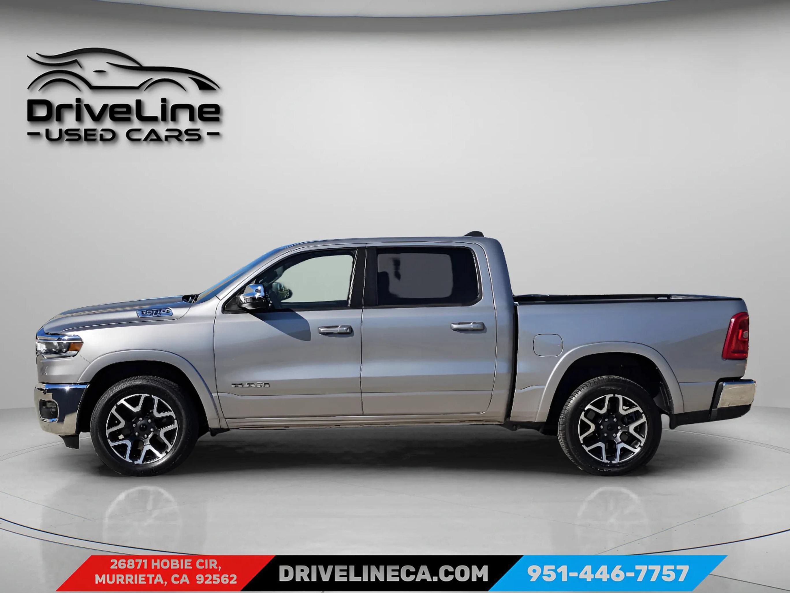 Used 2025 RAM 1500 Laramie AWD/4WD image 13