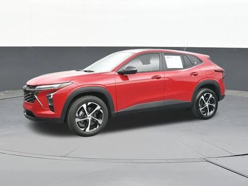 Used 2026 Chevrolet Trax RS FWD image 7