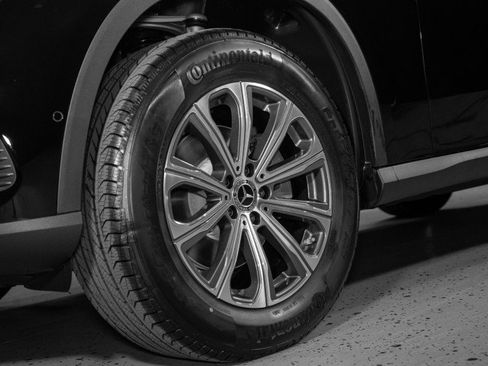 New 2026 Mercedes-Benz GLC 300 4MATIC image 28