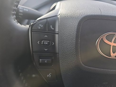 Certified 2024 Toyota Prius XLE image 21