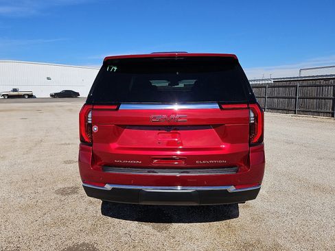 New 2026 GMC Yukon XL Elevation w/ LPO, Floor Liner Package image 4
