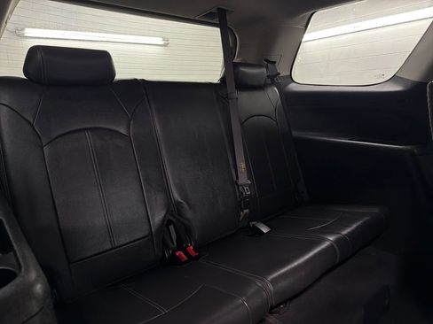 Used 2014 GMC Acadia SLT image 27