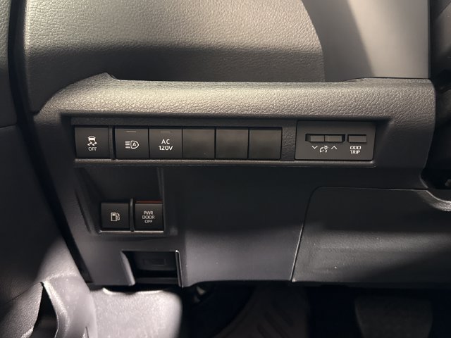 New 2026 Toyota Sienna XLE Woodland Edition AWD/4WD image 32