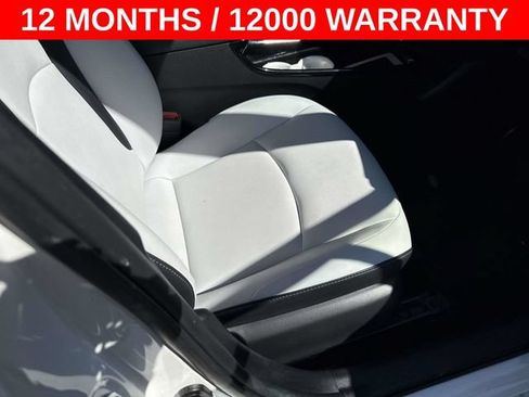 Used 2018 Toyota Prius Prime Premium FWD image 10