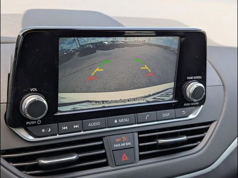 Used 2023 Nissan Altima 2.5 S image 9