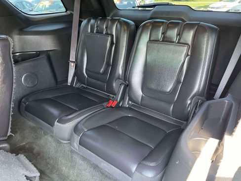 Used 2013 Ford Explorer XLT AWD/4WD image 14