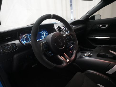 Used 2022 Ford Mustang Shelby GT500 w/ Technology Package RWD image 8