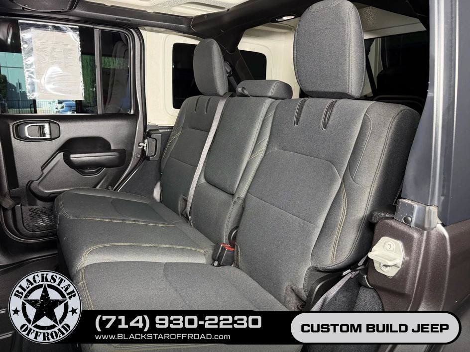 Used 2024 Jeep Wrangler Unlimited AWD/4WD image 13