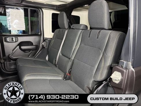 Used 2024 Jeep Wrangler Unlimited AWD/4WD image 13