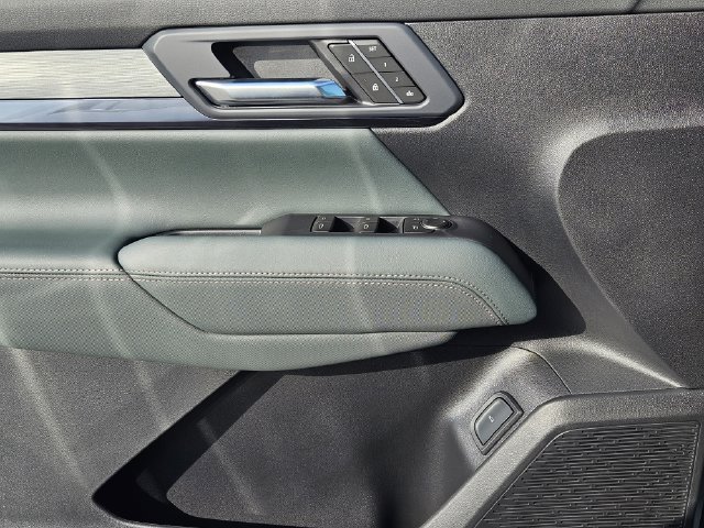 New 2026 GMC Terrain AT4 w/ Convenience Package III AWD/4WD image 17
