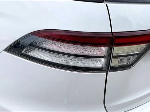 Used 2021 Lincoln Aviator Reserve w/ Equipment Group 201A AWD/4WD image 31