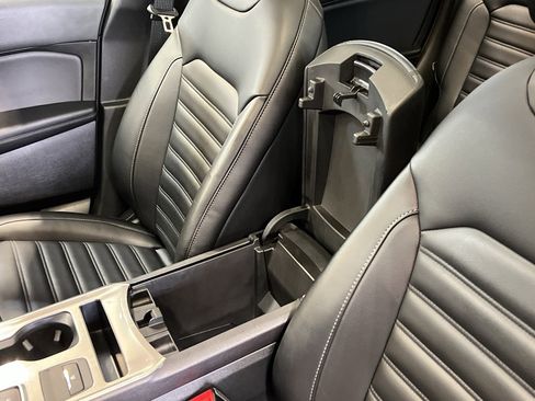 Used 2024 Ford Edge SEL w/ Convenience Package image 17