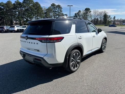 Used 2026 Nissan Pathfinder Platinum image 8