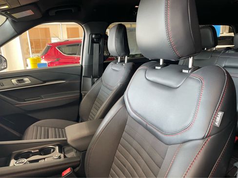 New 2026 Ford Explorer ST-Line w/ ST-Line Street Pack image 19