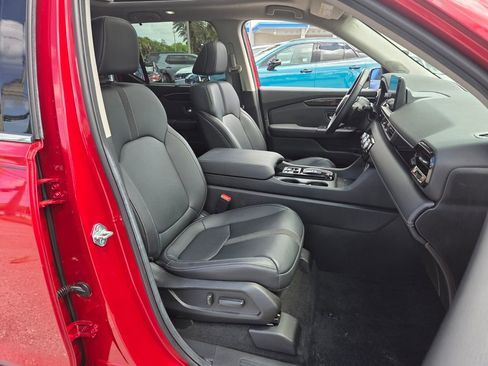 Used 2025 Honda Pilot Touring image 19
