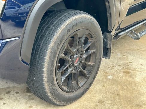 Used 2024 Toyota Tundra SR5 AWD/4WD image 9